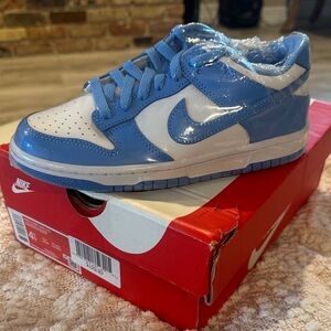 Nike Dunk Low (GS) . BRAND NEW, bought in Auction wrong sz